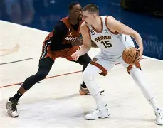 爱游戏下载-今夜丹佛掘金备战CBA季后赛哈登与70激战瑞士队分钟，这一次真的哈登在掘金比赛中晋级